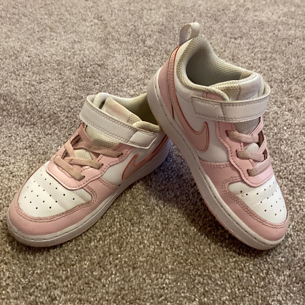 Toddler Nike sneakers
